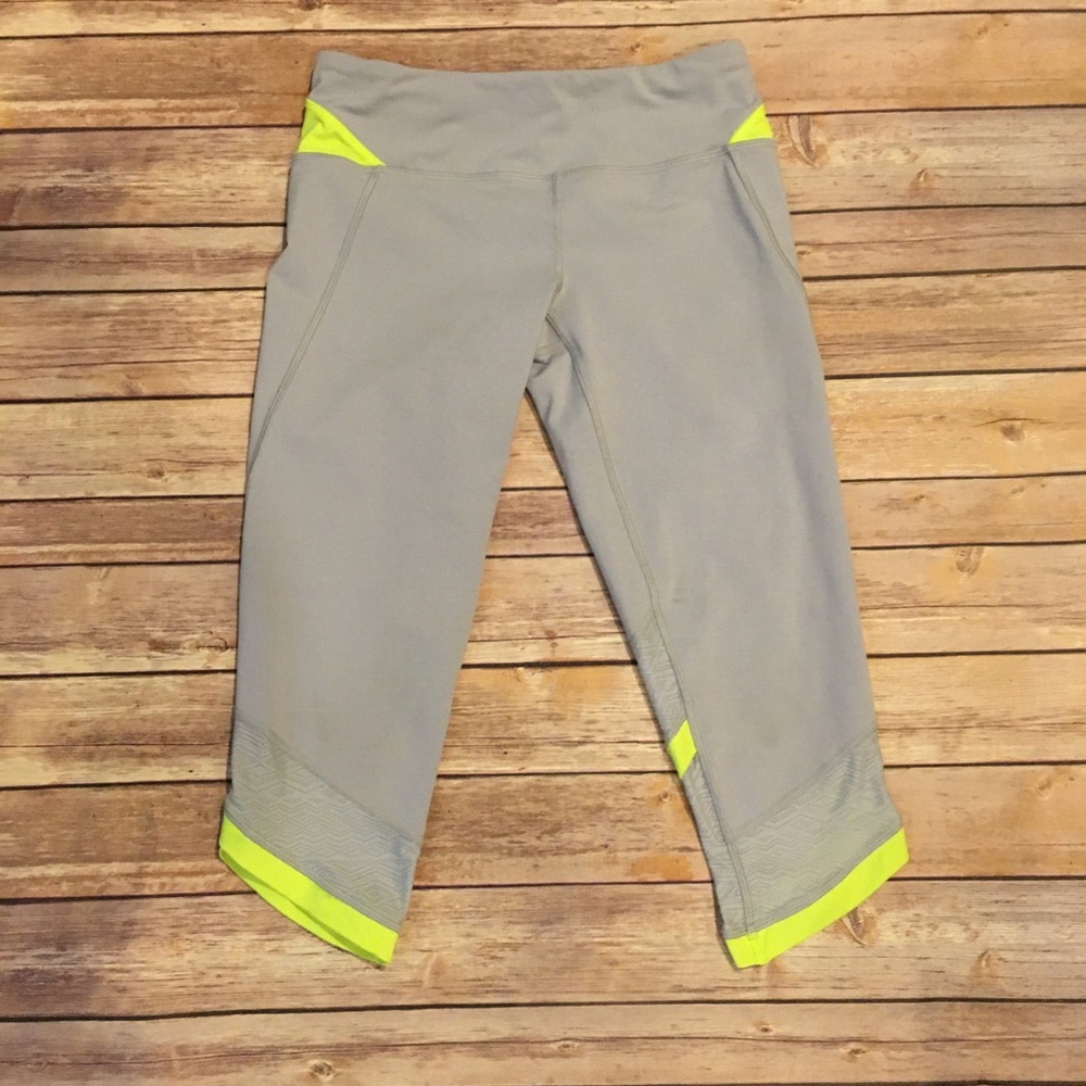 🎈Ivivva Grey and Neon Yellow Crop Leggings, 14